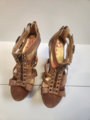 Betseyville sandali con zeppa