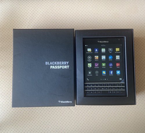 Smartphone blackberry passport - blackberry,