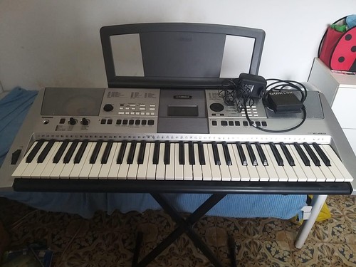Pianola yamaha psr e413 - psr,
