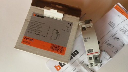 Contatto ausiliario