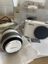 Kit fotocamera Nikon J1 con