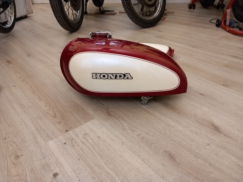 Serbatoio fianchetti honda - +,