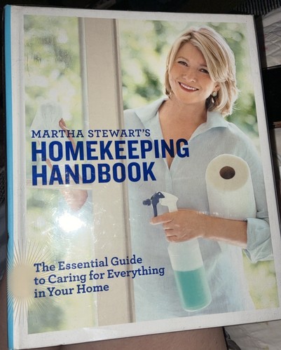 Martha stewart housekeeping - martha,