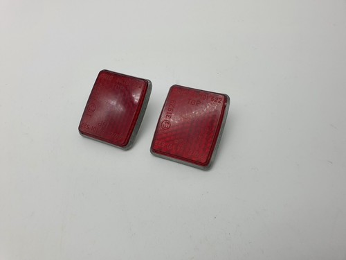 Reflector red rear tail light