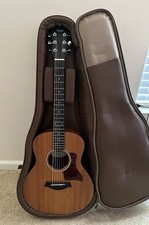 Mini chitarra acustica Taylor