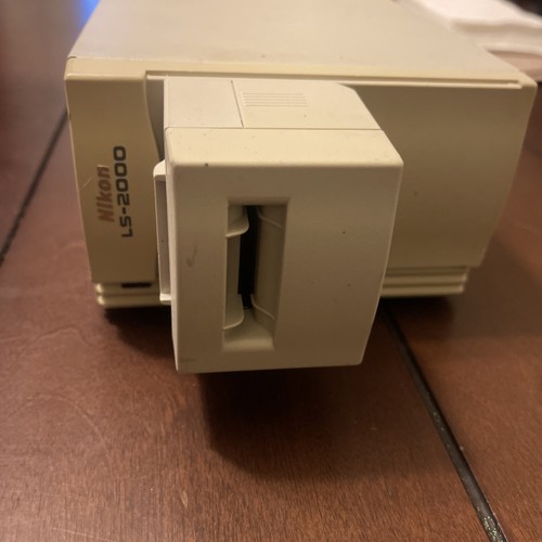 Nikon 2000 scanner - ls-2000,