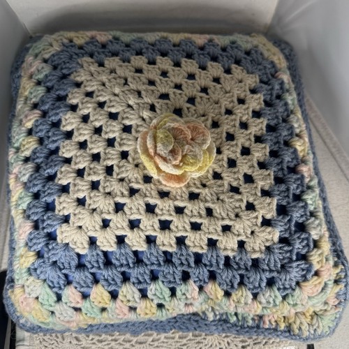 Cuscino vintage uncinetto