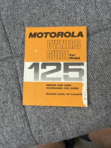 Vintage motorola 125 - car, radio
