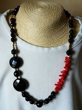 Collana donna pietre dure naturali: onice nero e rametti di corallo bambù rosso