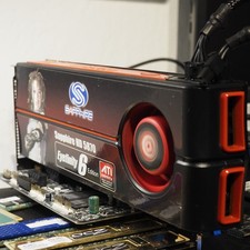 SAPPHIRE Radeon HD 5870