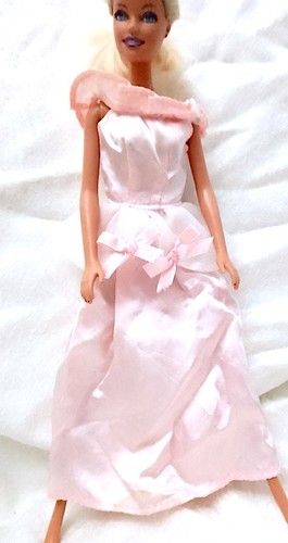 B1178 barbie 90s - -,