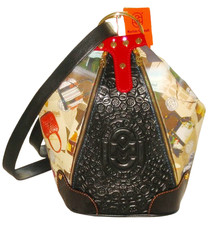 Zaino nuovo con etichette