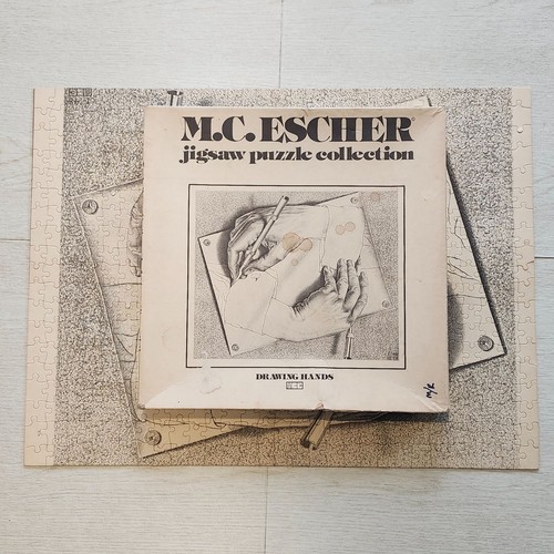 Escher drawing hands 551 - escher,