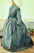 Antico abito vittoriano 1860