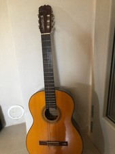Takamine C-128 Chitarra Classica con amplificazione elettrica
