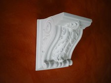 MENSOLA IN GESSO H.29 - L.21 - P.21   KB 003 cm. CAPITELLO ARREDO INTERNO