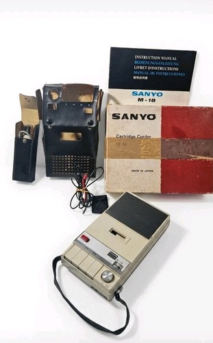 Sanyo portable cassette - portable,