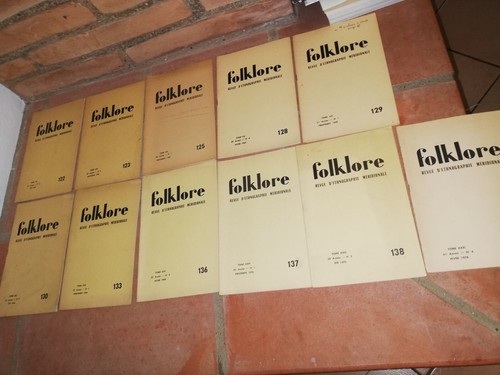 Lot folklore revue - 11, n°
