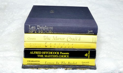 Vtg bumble bee books - bee,
