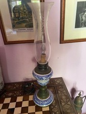 Lampada vintage in ceramica decorata a mano con globo in vetro