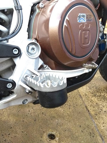 Husqvarna 701 supermoto - 701,
