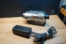 (O) Sony Handycam Vision
