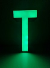 T Lampada con lettera vintage scatolata illuminata da insegna