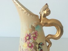 Ewer in ceramica vittoriana, brocca a forma di corno circa 1890