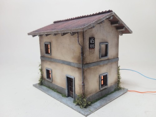 Edificio ferroviario casello - edificio,