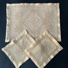 Set lino ricamato 1 centro