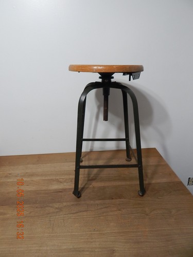 Sgabello disegno vintage - sgabello,