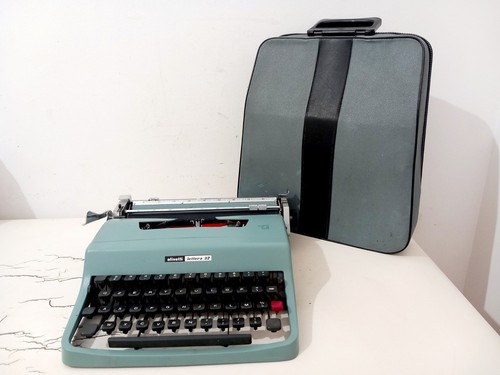 Macchina per scrivere olivetti - scrivere,