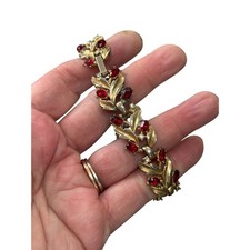 Vintage Trifari Red Rhinestone