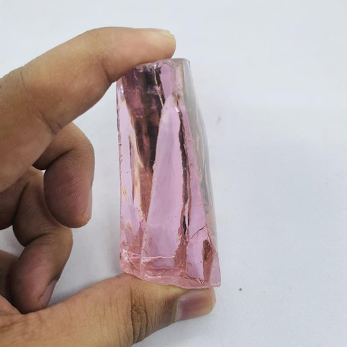 Zircone rosa cristallo grezzo