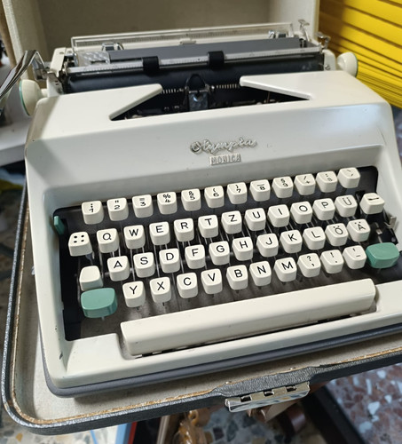 Macchina scrivere olympia - scrivere,