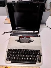 Macchina da scrivere ROYAL vintage con valigetta