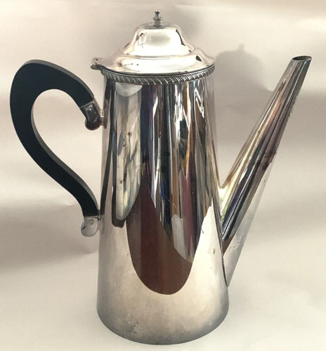Caffettiera moderna metà