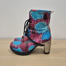 Stivali gotici punk pelle