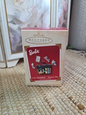 Hallmark 2001 Ornamento BARBIE