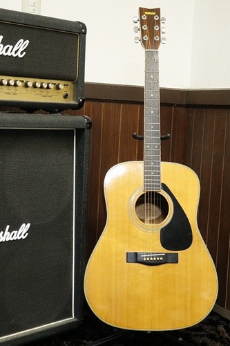 Chitarra acustica vintage anni