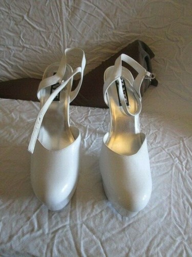 Rare chaussure a plateforme - -,