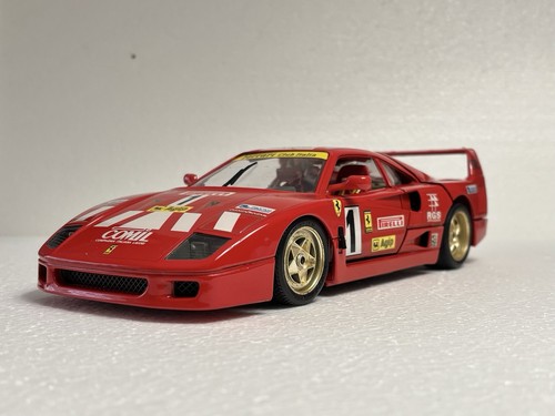 Bburago ferrari f40 - 1:18,