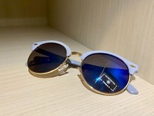 Occhiali da sole protezione UV categoria 3 azzurri e oro 14cm 5cm 14.5cm