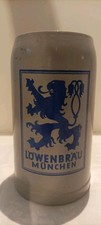Boccale da birra in ceramica della Löwenbräu München noto come "beer stein"