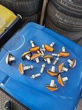 1 FRECCIA LATERALE PER FIAT UNO TURBO IE ALTISSIMO 21.0011 NUOVO PORTALAMPADA 