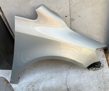 PARAFANGO ANTERIORE DESTRO PER VOLKSWAGEN Golf 5 Plus (04>13)