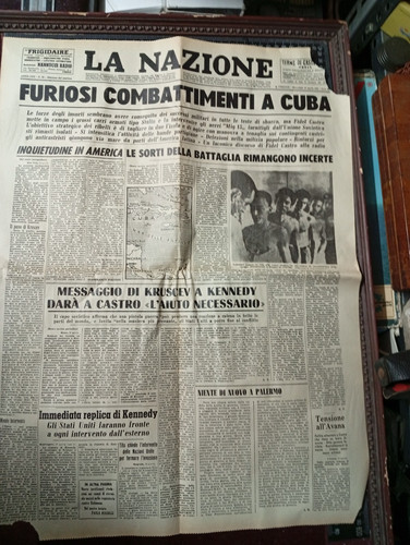 Vecchio foglio giornale - vecchio,