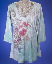 YUKIKO BLUE FLORAL KNIT TOP W