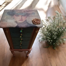 armadio portagioie shabby chic