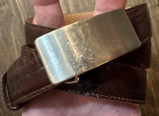 Giorgio Armani Cintura Pelle Marrone Croc Goffrata Fibbia Tono Argento Italia 30 LEGGI